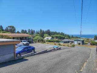 13851 Ocean View Drive